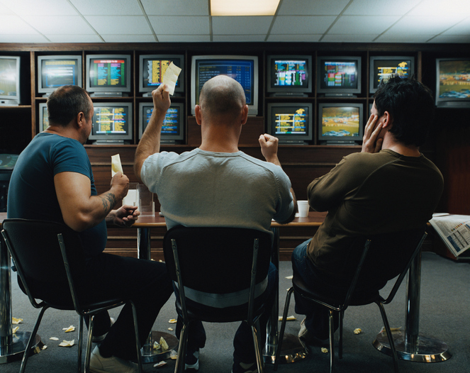 How to Capitalize on the Fast-Growing Sports Gambling Industry